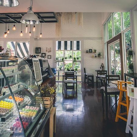 Hug Inn Phrae Bagian luar foto