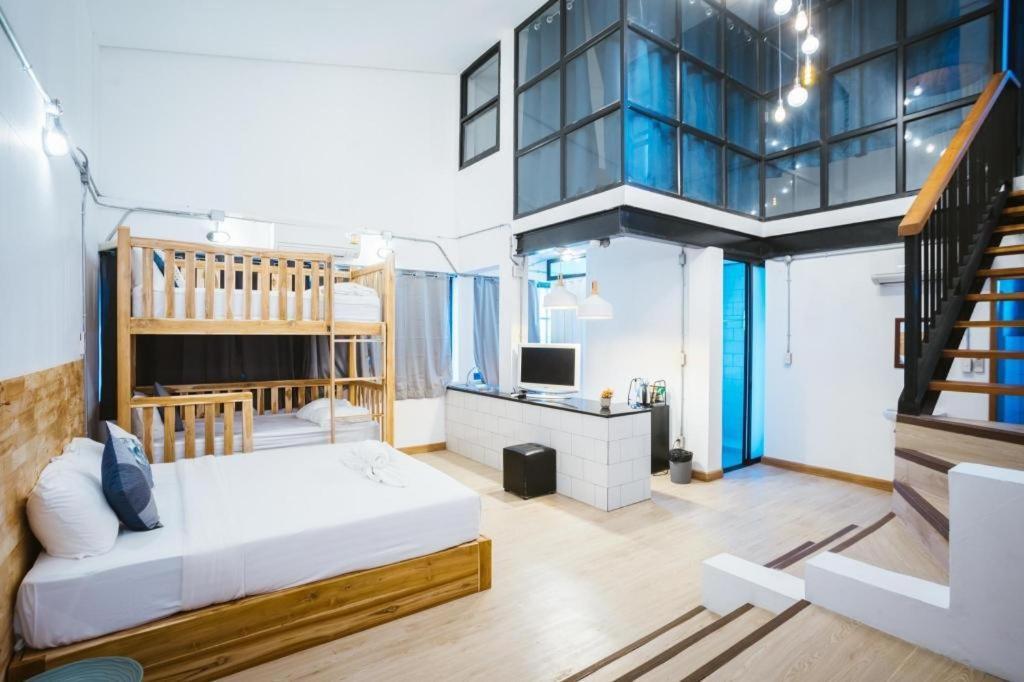 Hug Inn Phrae Bagian luar foto