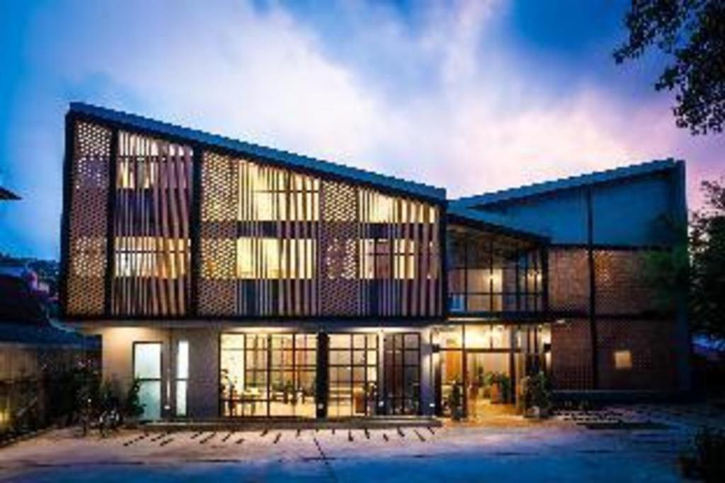 Hug Inn Phrae Bagian luar foto
