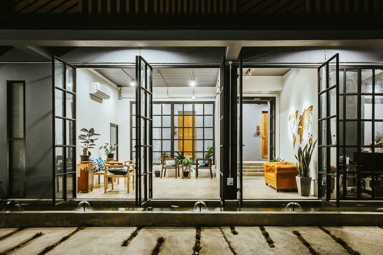 Hug Inn Phrae Bagian luar foto